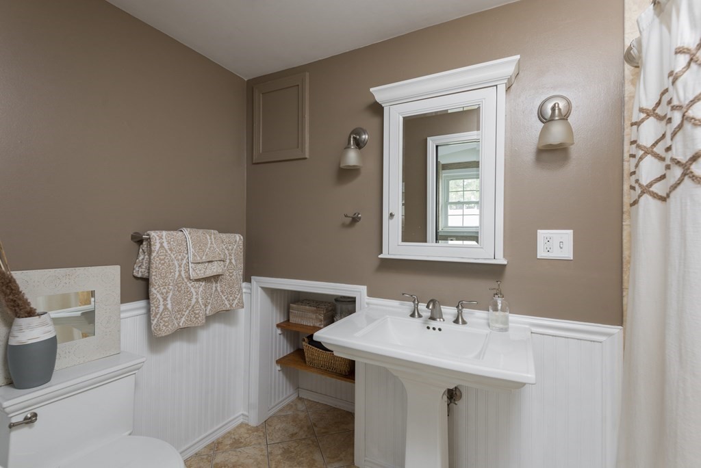 18 Delmar Road Medway, MA 02053 - Photo 25 of 30 Gallery Image 25