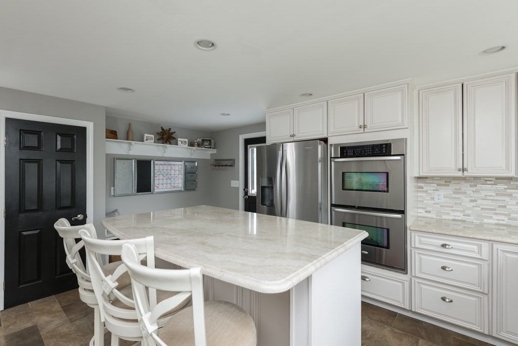 18 Delmar Road Medway, MA 02053 - Photo 5 of 30 Gallery Image 5