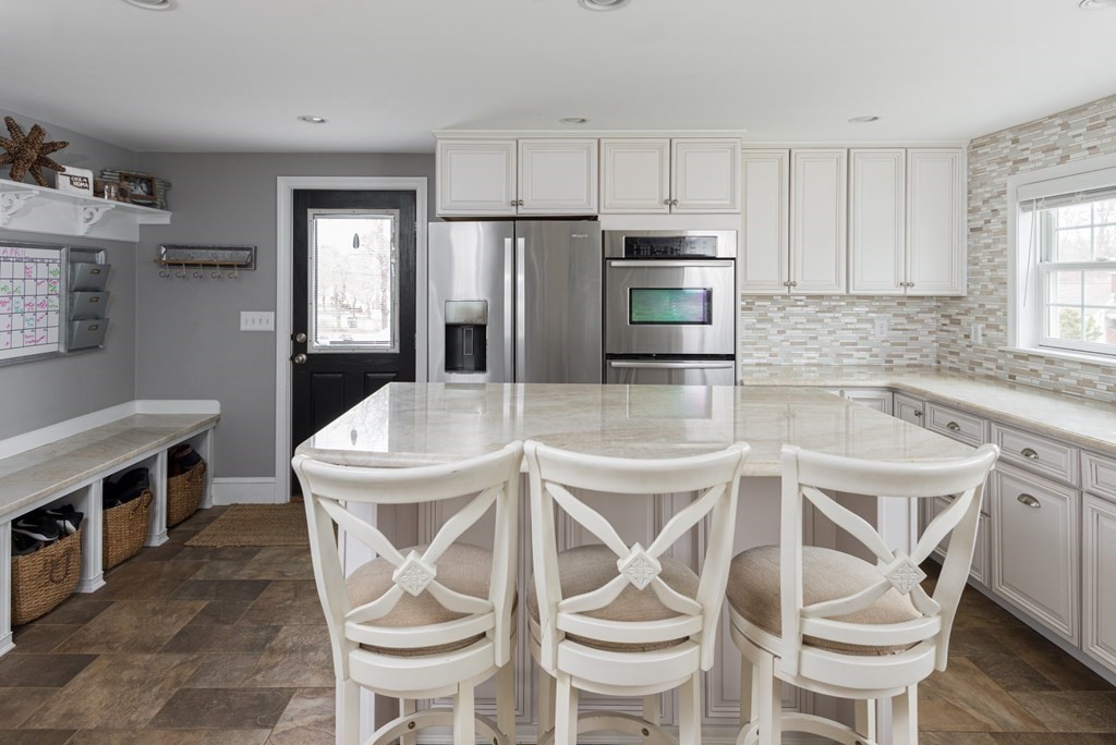 18 Delmar Road Medway, MA 02053 - Photo 8 of 30 Gallery Image 8