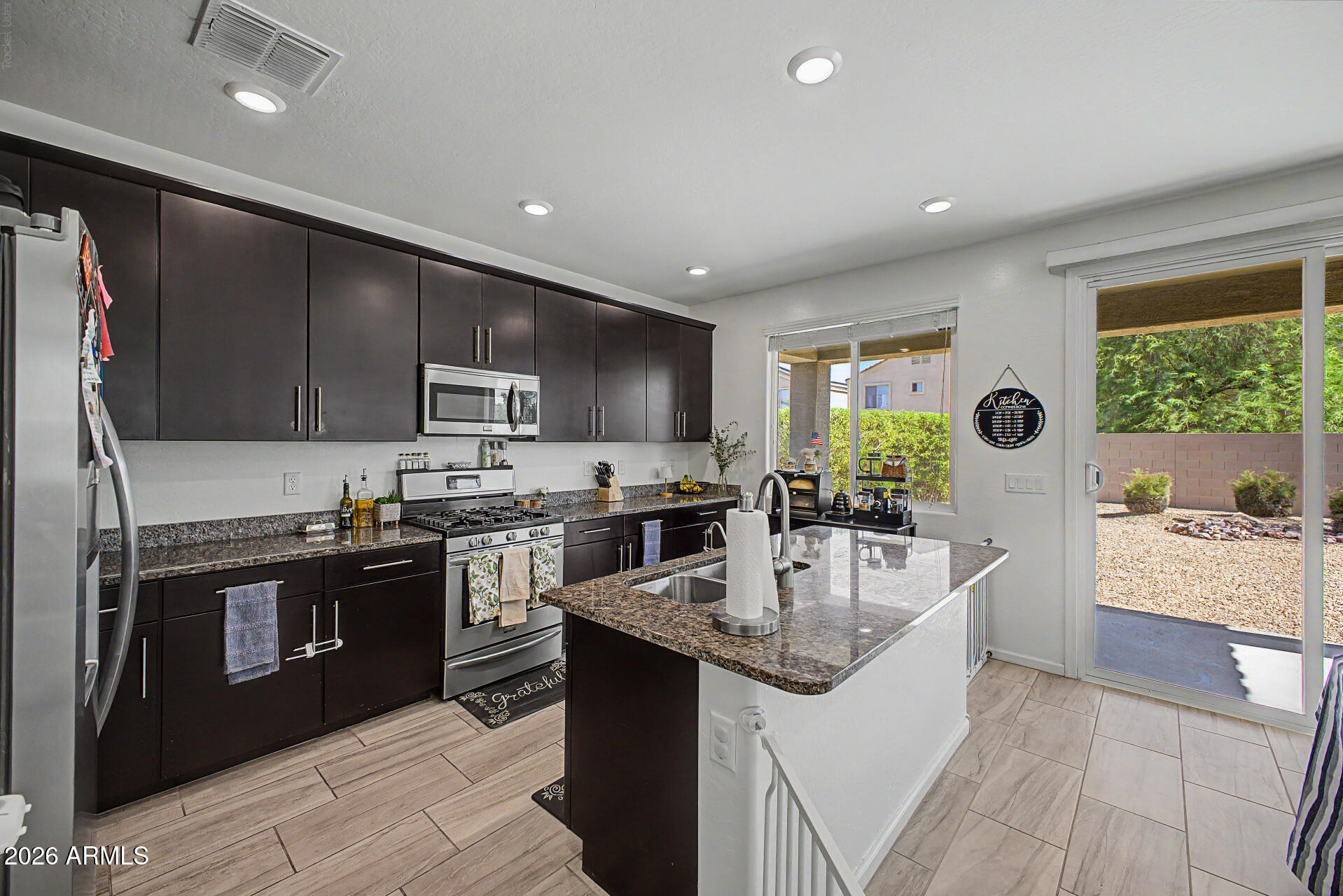 13023 West Lamar Road Glendale, AZ 85307 - Photo 14 of 51 16 - Lamar