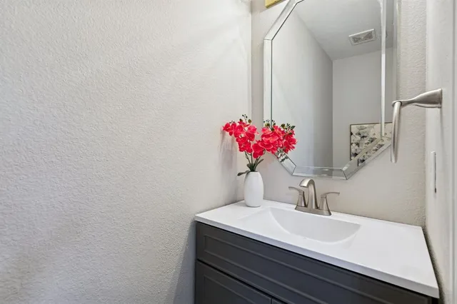 $475,000 | 1100 Breezewood Drive, Lewisville, TX 75077