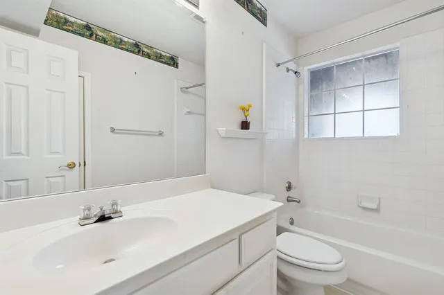 $475,000 | 1100 Breezewood Drive, Lewisville, TX 75077