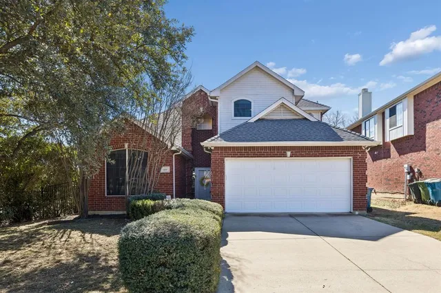 $475,000 | 1100 Breezewood Drive, Lewisville, TX 75077