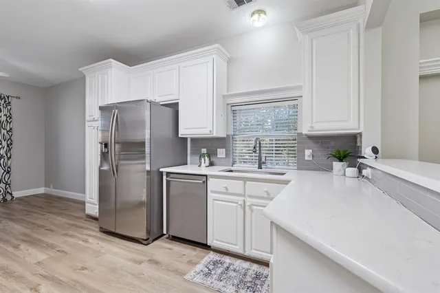 $475,000 | 1100 Breezewood Drive, Lewisville, TX 75077