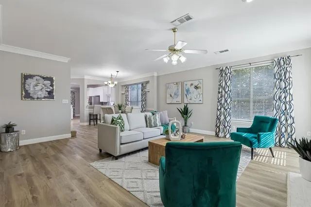 $475,000 | 1100 Breezewood Drive, Lewisville, TX 75077