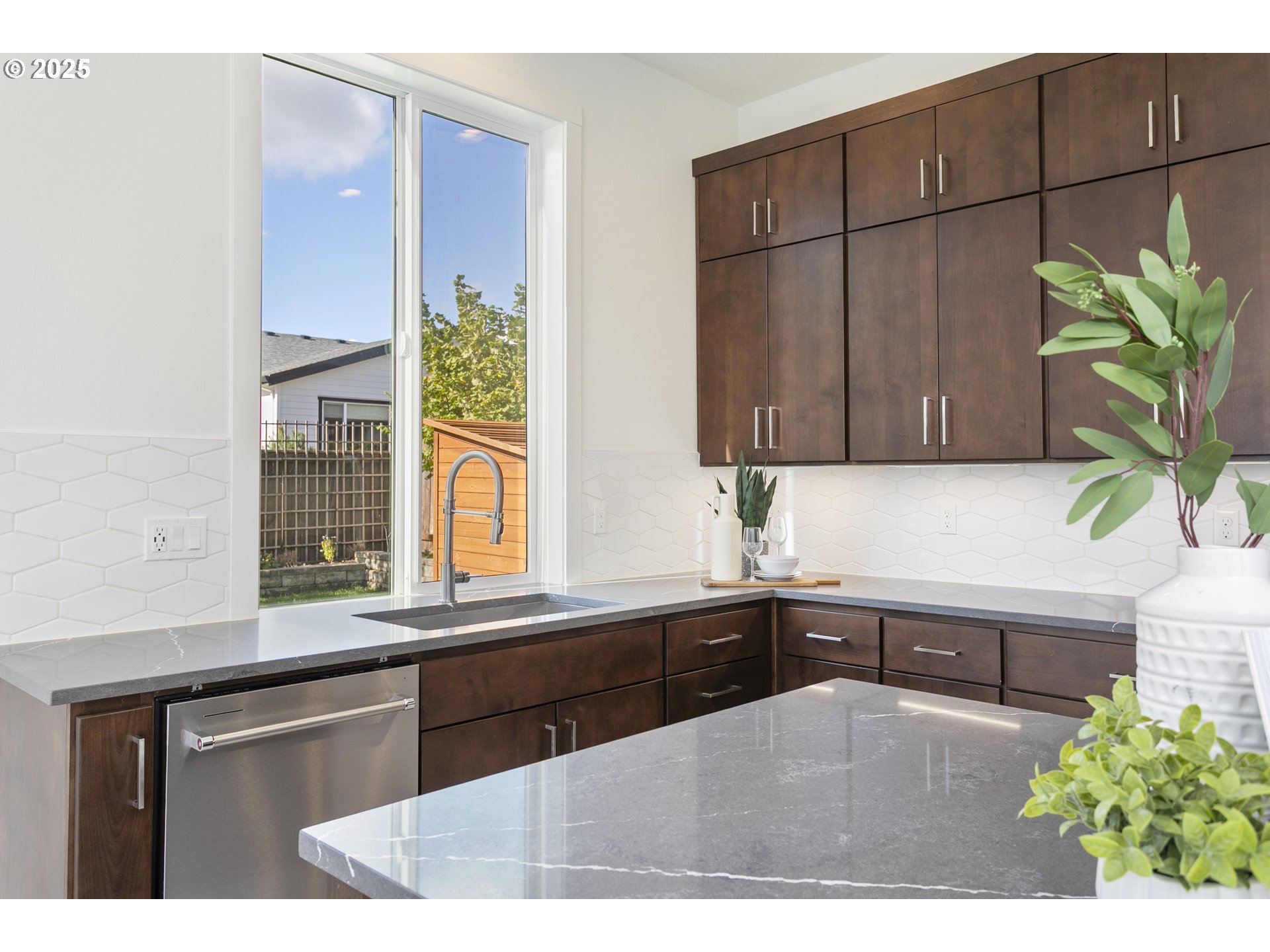 27619 Southwest Marigold Terrace Wilsonville, OR 97070 - Photo 12 of 33