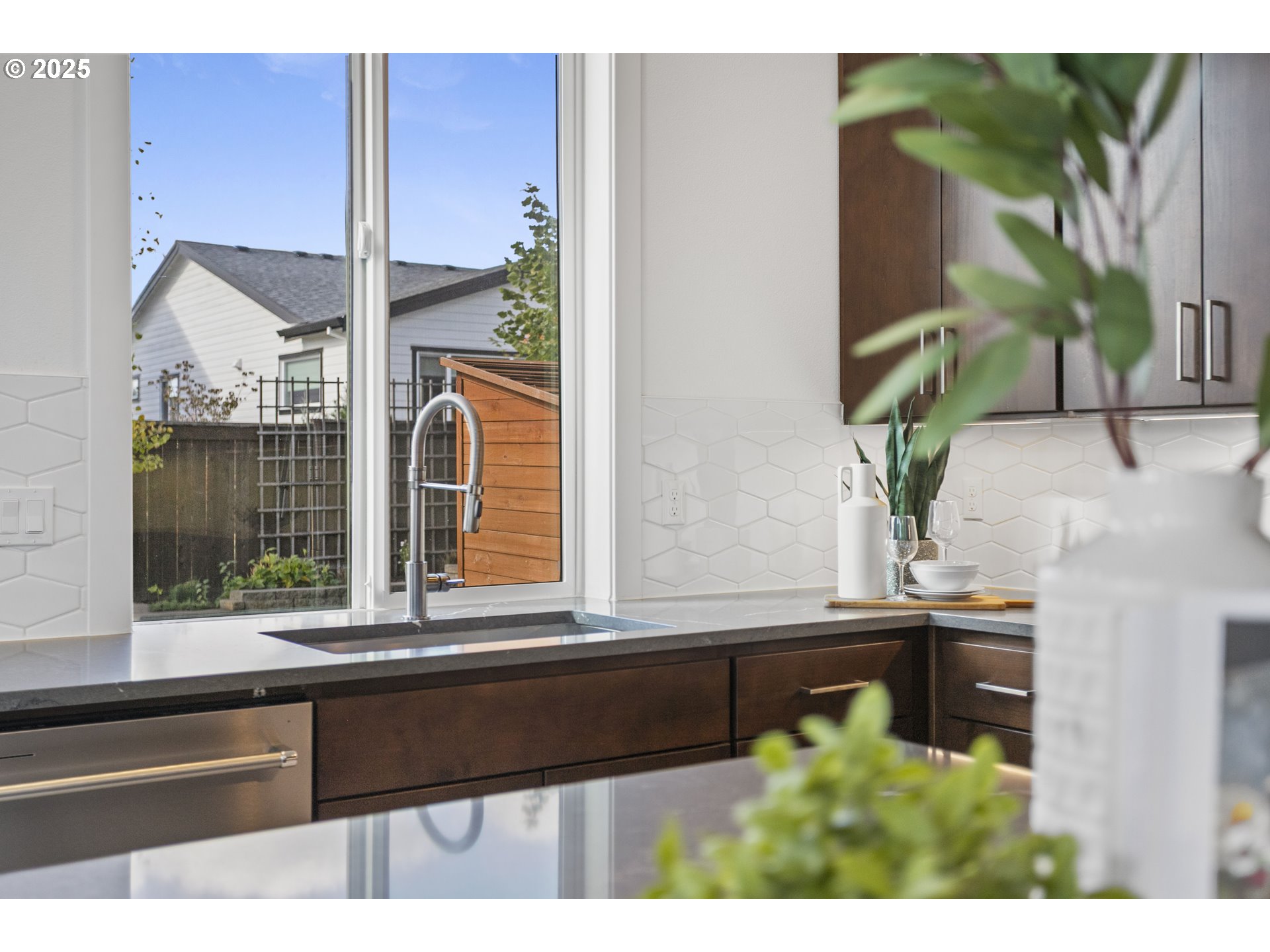 27619 Southwest Marigold Terrace Wilsonville, OR 97070 - Photo 13 of 33