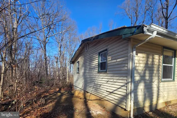 $214,900 | 3717 Freezeland Road, Linden, VA 22642