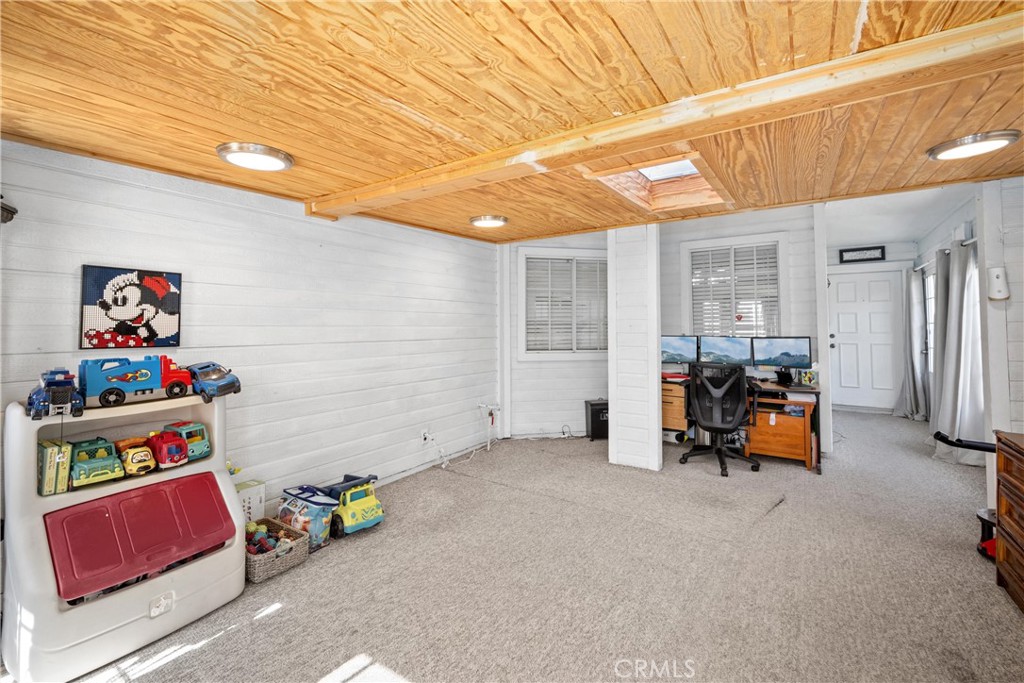 352 Red Spruce Place Perris, CA 92570 - Photo 18 of 30 a view of room with toys