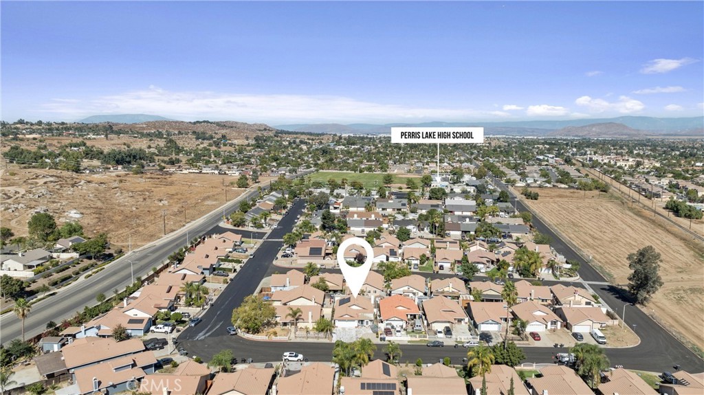 352 Red Spruce Place Perris, CA 92570 - Photo 28 of 30 an aerial view of a city