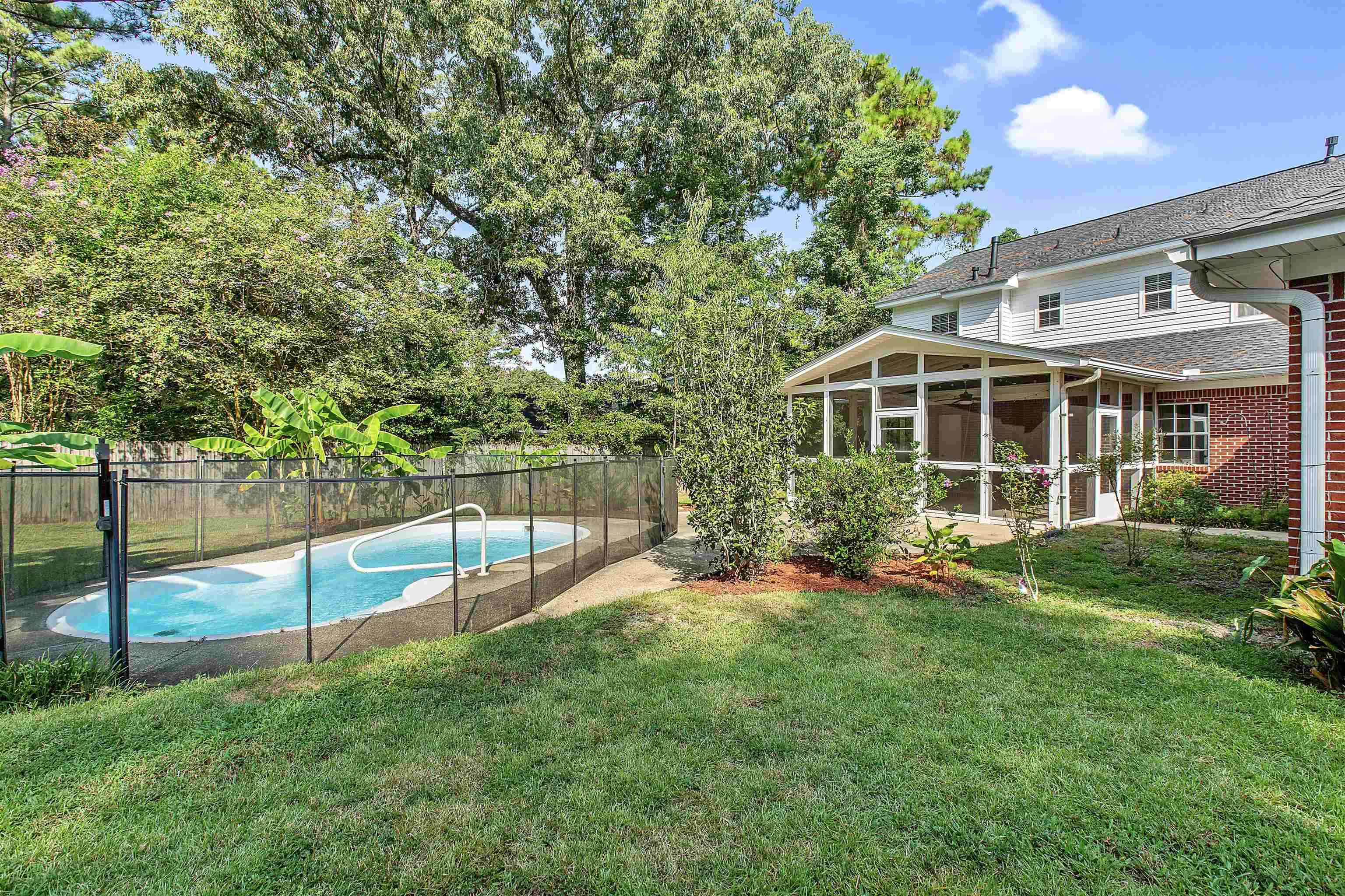 631 Southern Way Daphne, AL 36527 - Photo 30 of 50 Pool Area
