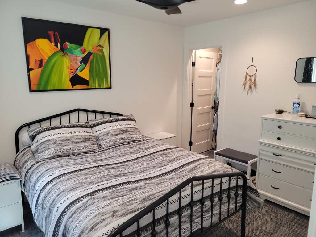 579 Noland Road Cascade, ID 83611 - Photo 17 of 31 GUEST BEDROOM