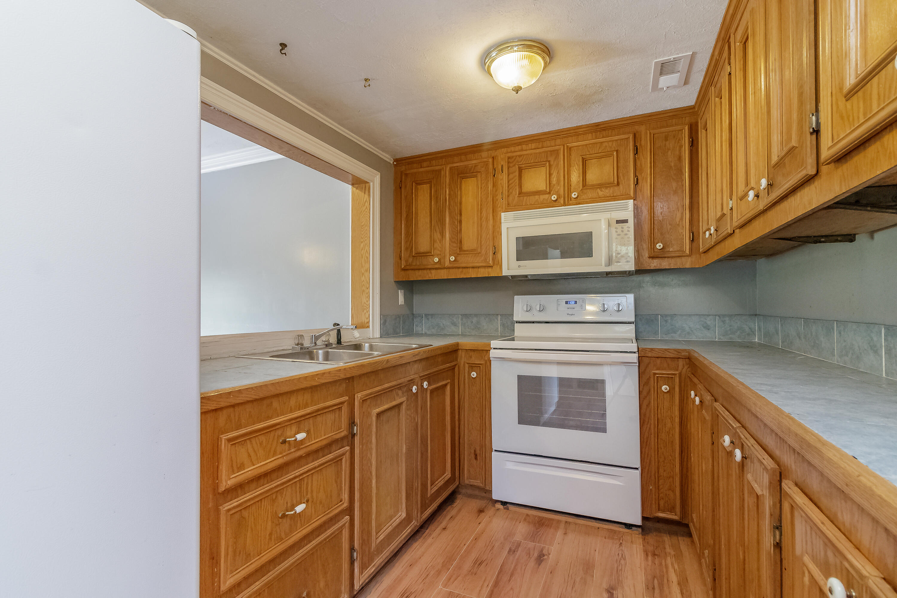 2177 Lake Howard Road LaFayette, GA 30728 - Photo 8 of 52 Kitchen