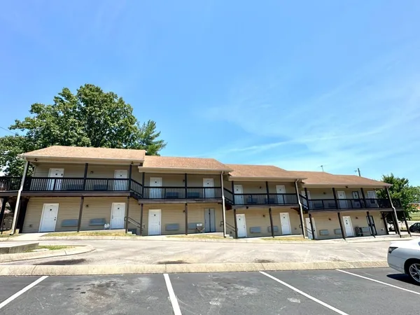 $800 | 161 Jack Miller Boulevard, Unit P, Clarksville, TN 37042