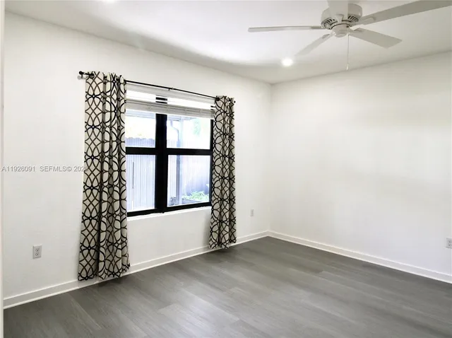 $2,700 | 561 Northeast 6th Place, Florida City, FL 33034