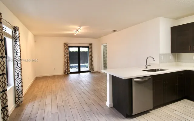 $2,800 | 561 Northeast 6th Place, Florida City, FL 33034