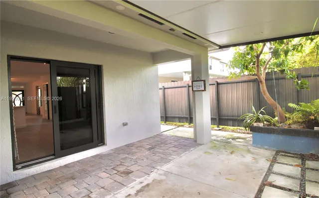 $2,700 | 561 Northeast 6th Place, Florida City, FL 33034