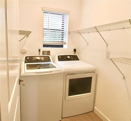 $2,700 | 561 Northeast 6th Place, Florida City, FL 33034