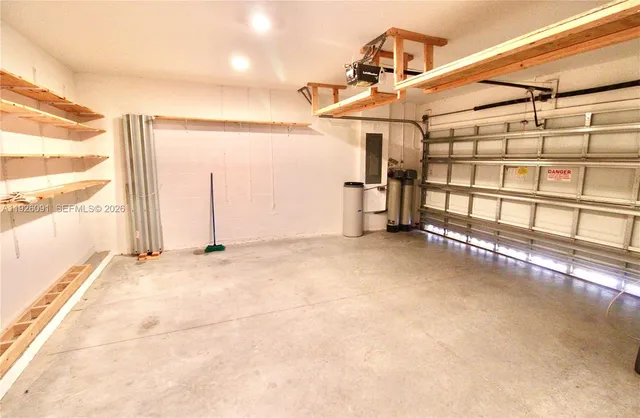 $2,700 | 561 Northeast 6th Place, Florida City, FL 33034