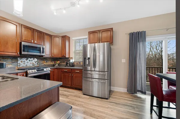 $425,000 | 1401 South Fairfield Avenue, Lombard, IL 60148