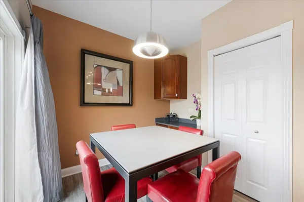 $425,000 | 1401 South Fairfield Avenue, Lombard, IL 60148