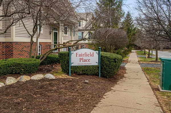$425,000 | 1401 South Fairfield Avenue, Lombard, IL 60148