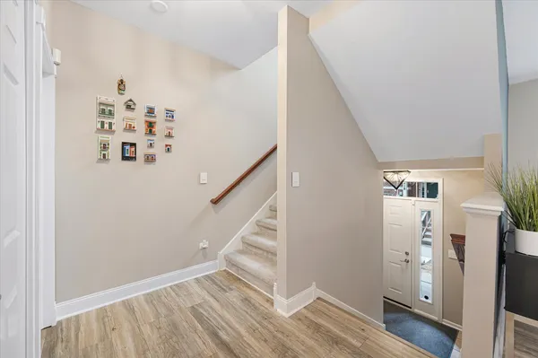 $425,000 | 1401 South Fairfield Avenue, Lombard, IL 60148