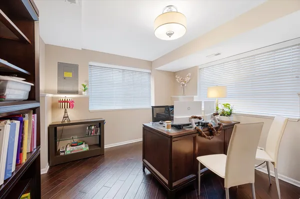 $425,000 | 1401 South Fairfield Avenue, Lombard, IL 60148