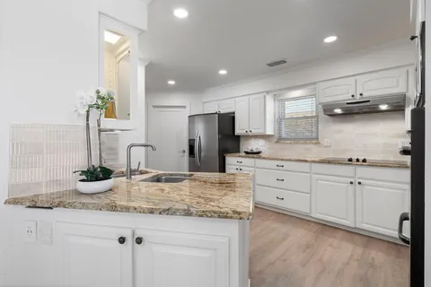 $849,000 | 6126 Highgate Lane, Dallas, TX 75214