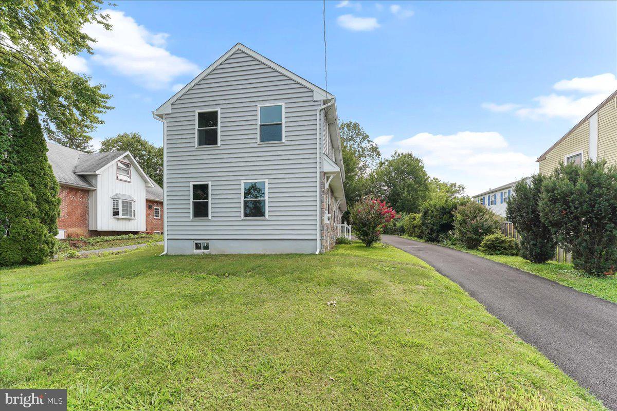 726 Brookhaven Road Wallingford, PA 19086 - Photo 9 of 43