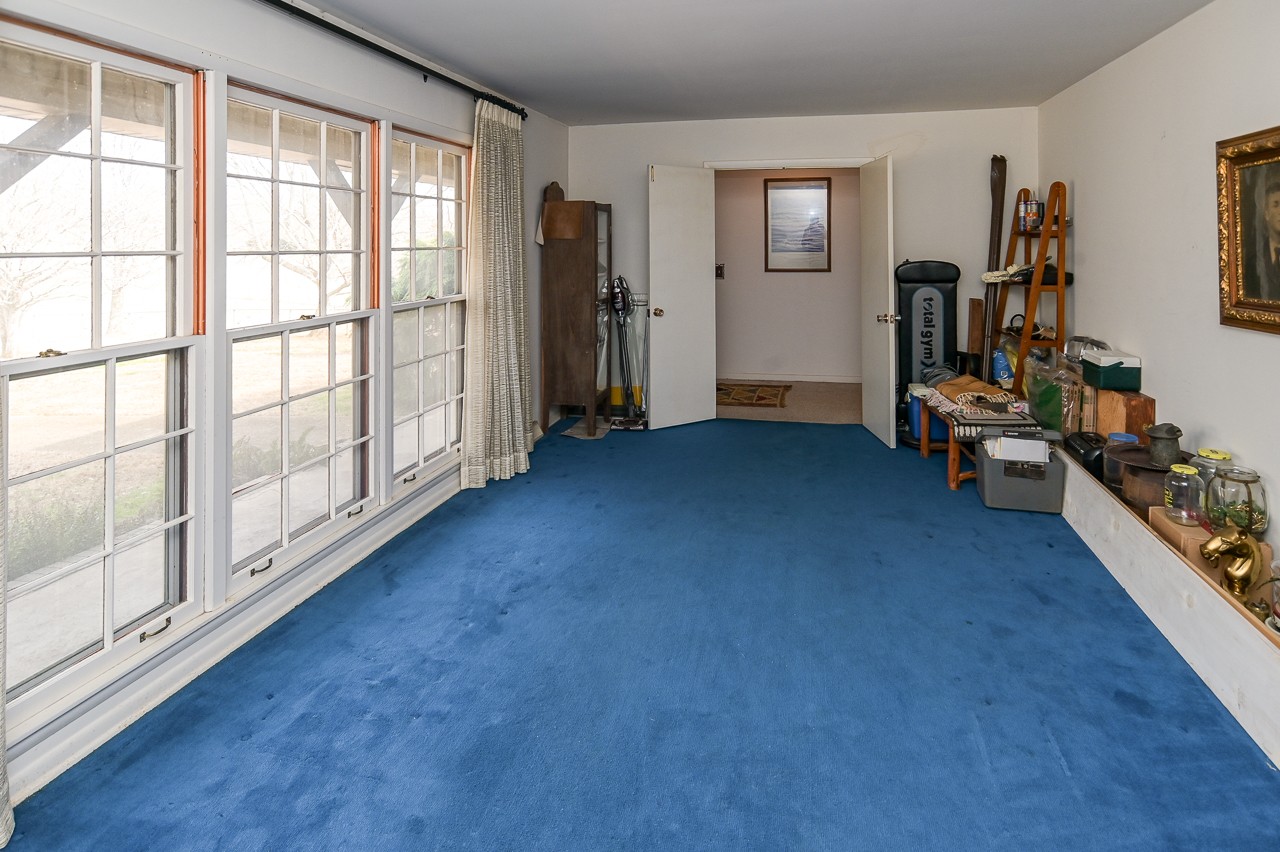 429 Hicks Cut Road Pulaski, TN 38478 - Photo 17 of 70 an empty room with windows