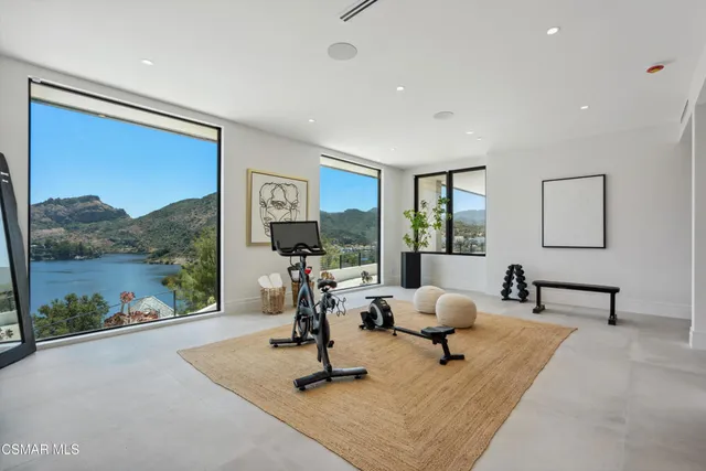 $12,900,000 | 461 Lake Sherwood Drive, Westlake Village, CA 91361