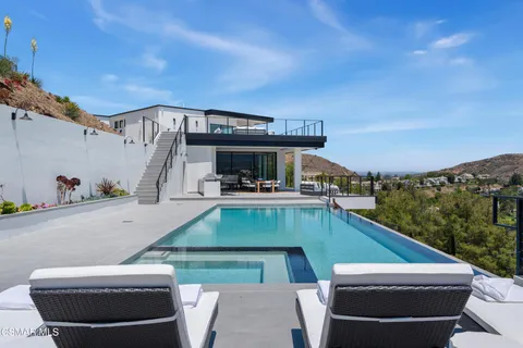 $12,900,000 | 461 Lake Sherwood Drive, Westlake Village, CA 91361