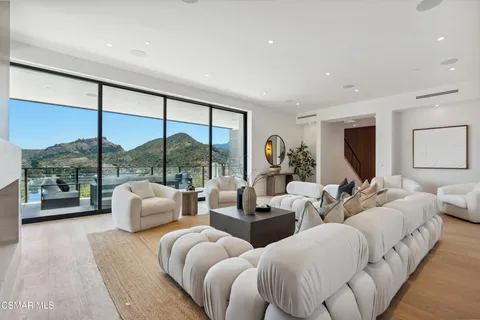 $12,900,000 | 461 Lake Sherwood Drive, Westlake Village, CA 91361