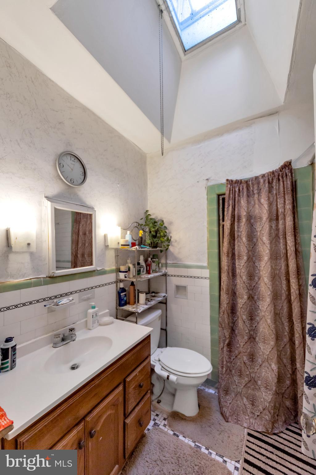 258 Wembly Road Upper Darby, PA 19082 - Photo 19 of 26