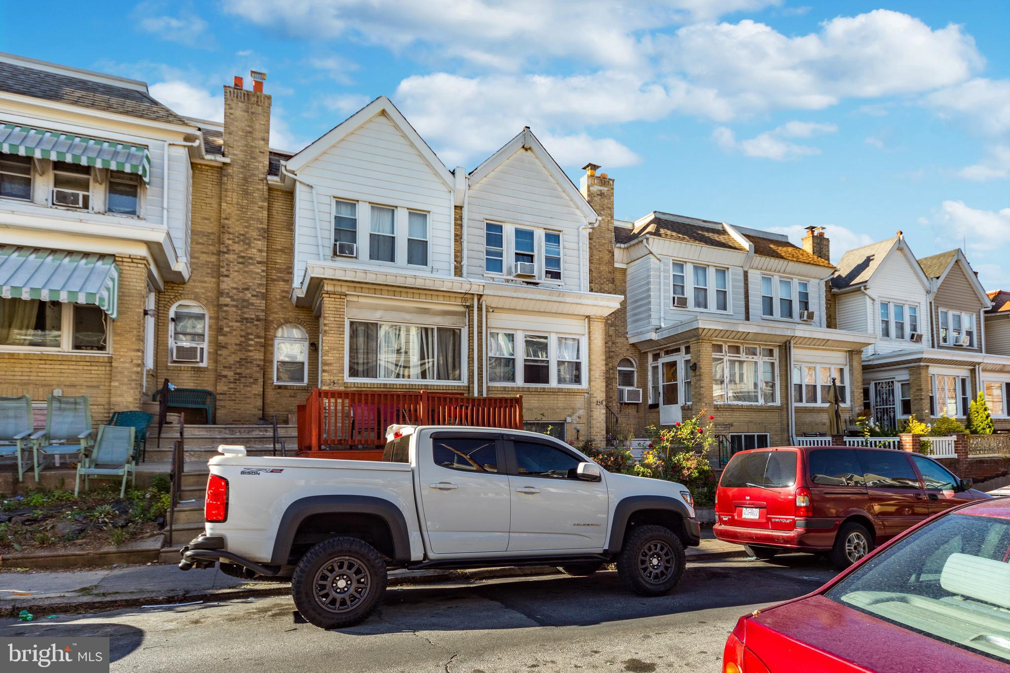 258 Wembly Road Upper Darby, PA 19082 - Photo 2 of 26