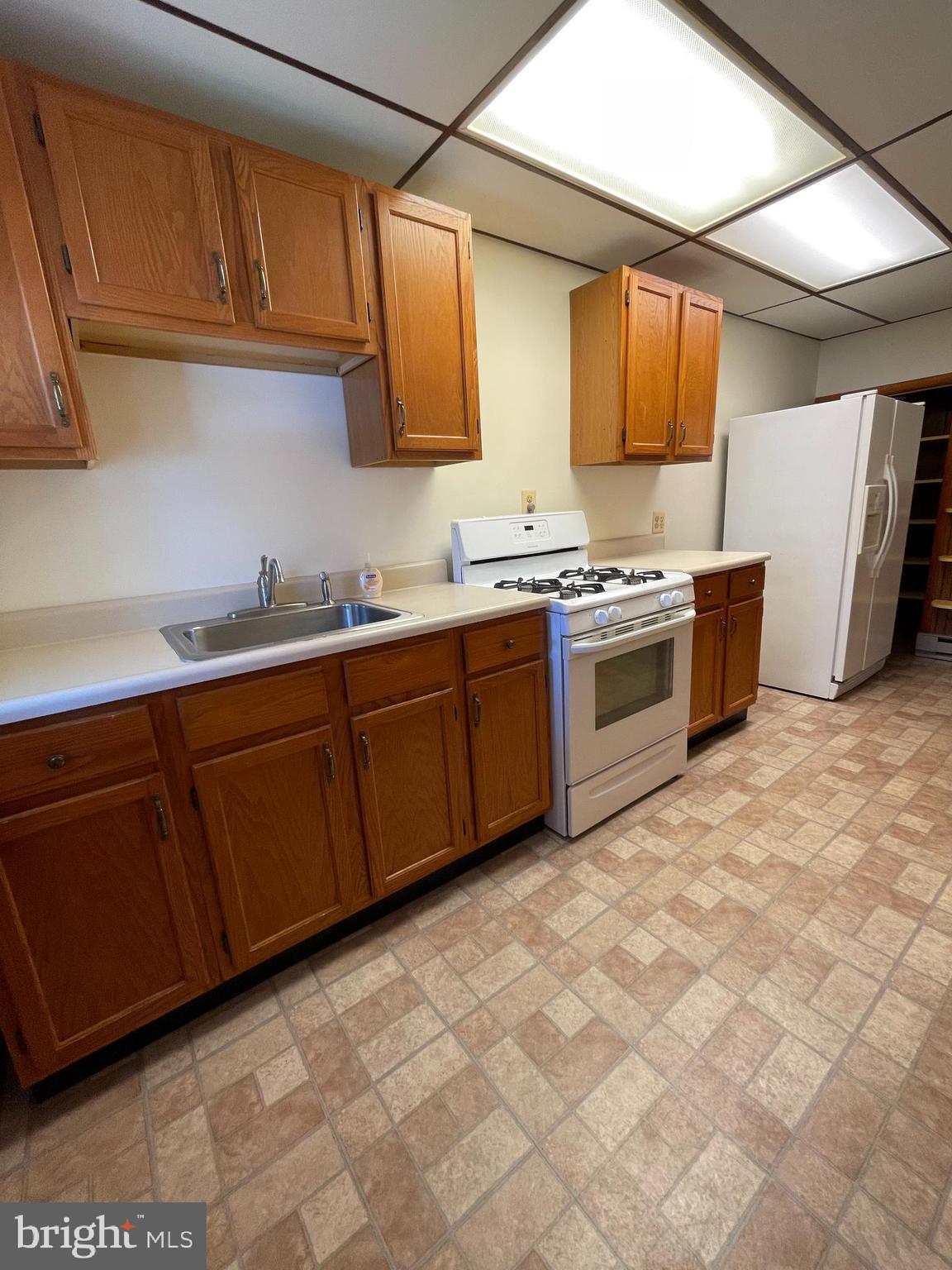 4901 Brookwood Road Baltimore, MD 21225 - Photo 11 of 39 Kitchen