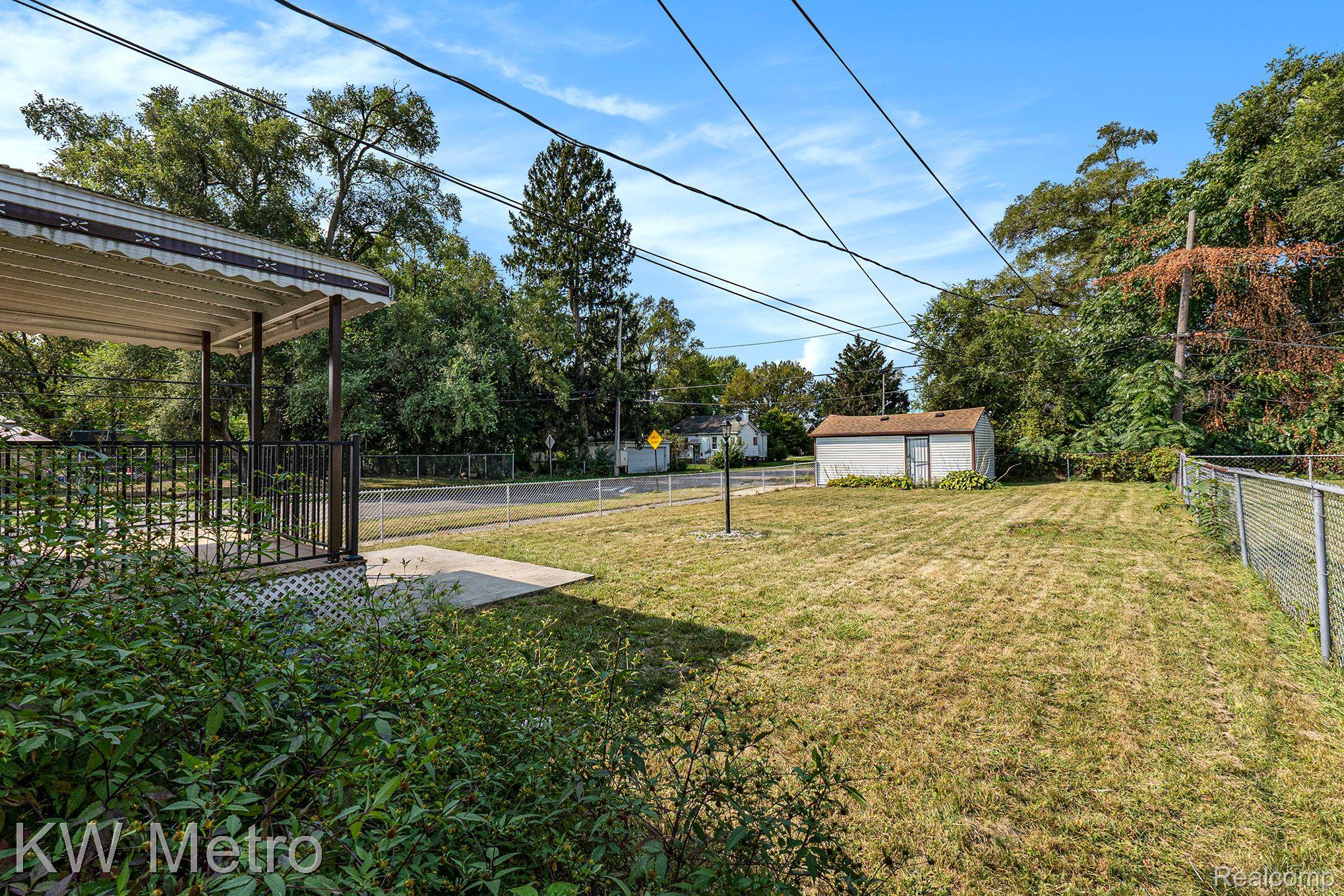 18601 Forrer Street Detroit, MI 48235 - Photo 3 of 17 Gallery Image 3