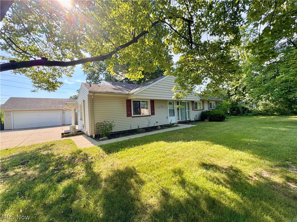1723 Lander Road Mayfield Heights, OH 44124 - Photo 2 of 25