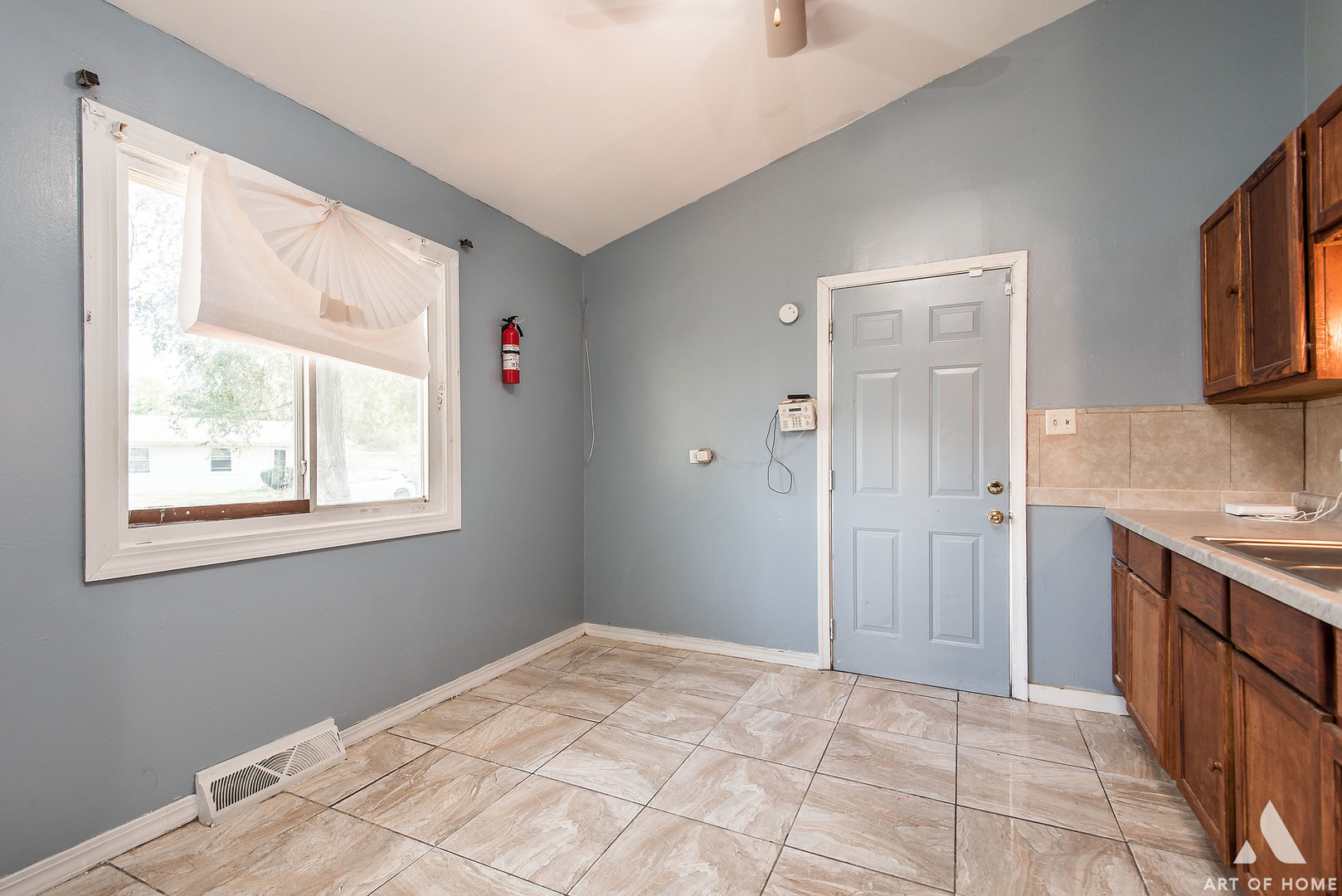 15402 Maple Lane Markham, IL 60428 - Photo 5 of 18