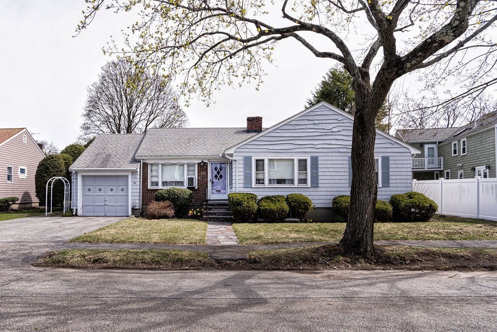 10 Houghton Road Belmont, MA 02478 - Photo 2 of 23