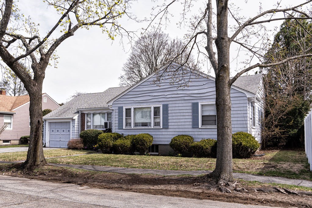 10 Houghton Road Belmont, MA 02478 - Photo 3 of 23