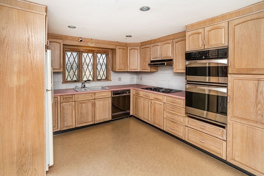 10 Houghton Road Belmont, MA 02478 - Photo 6 of 23