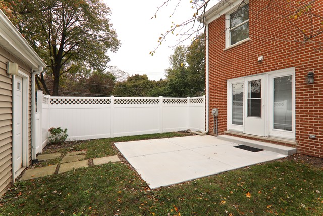 4201 Cumnor Road Downers Grove, IL 60515 - Photo 10 of 10 a view of back yard of the house