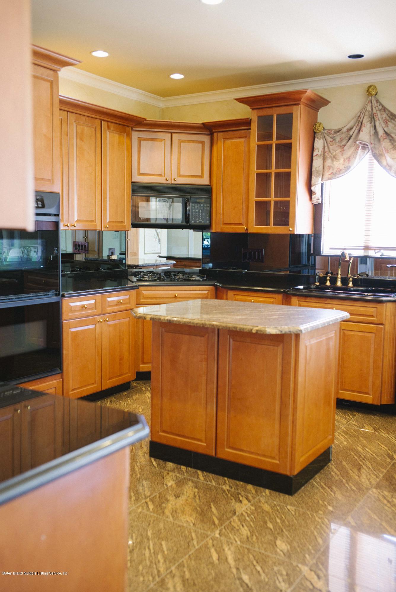 34 Summit Road Staten Island, NY 10307 - Photo 12 of 38 M2401880