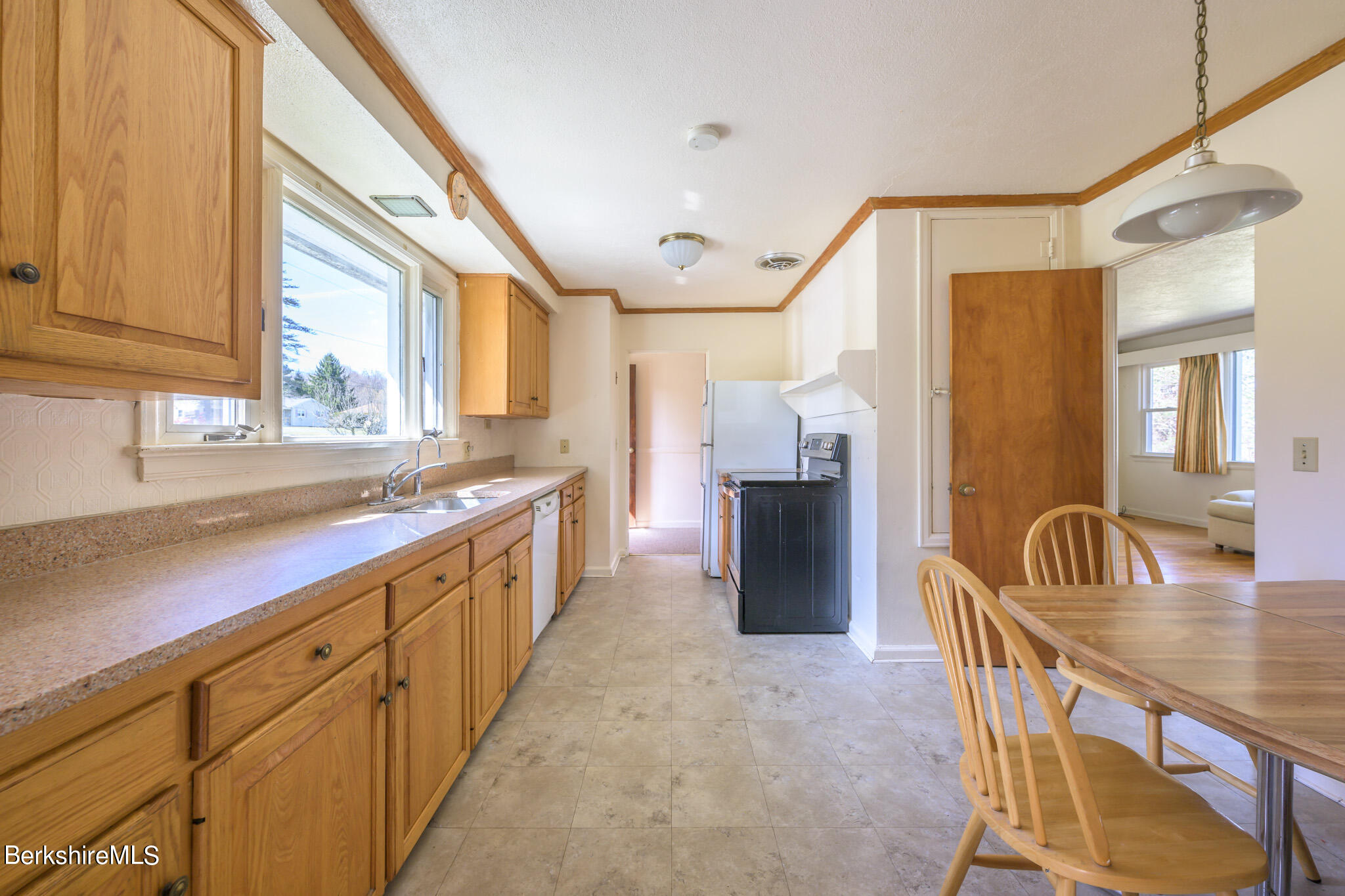 30 Partridge Road Pittsfield, MA 01201 - Photo 9 of 25 Kitchen