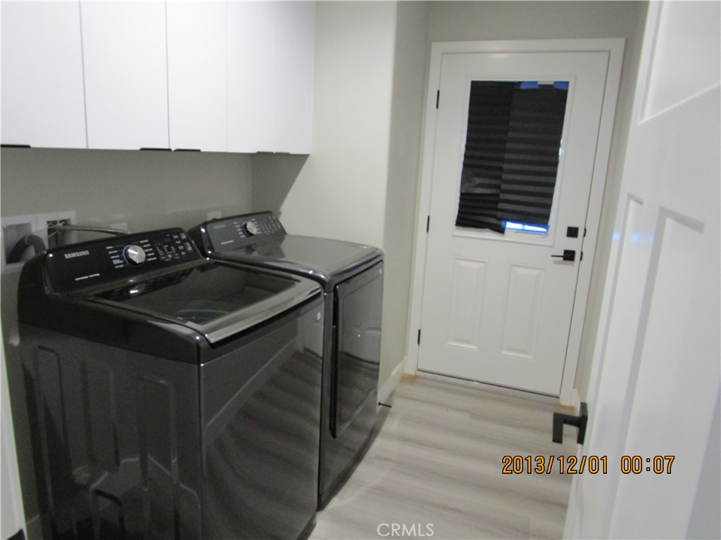 15029 Temecula Road Apple Valley, CA 92307 - Photo 20 of 23 BACKDOOR TO SERVICE AREA