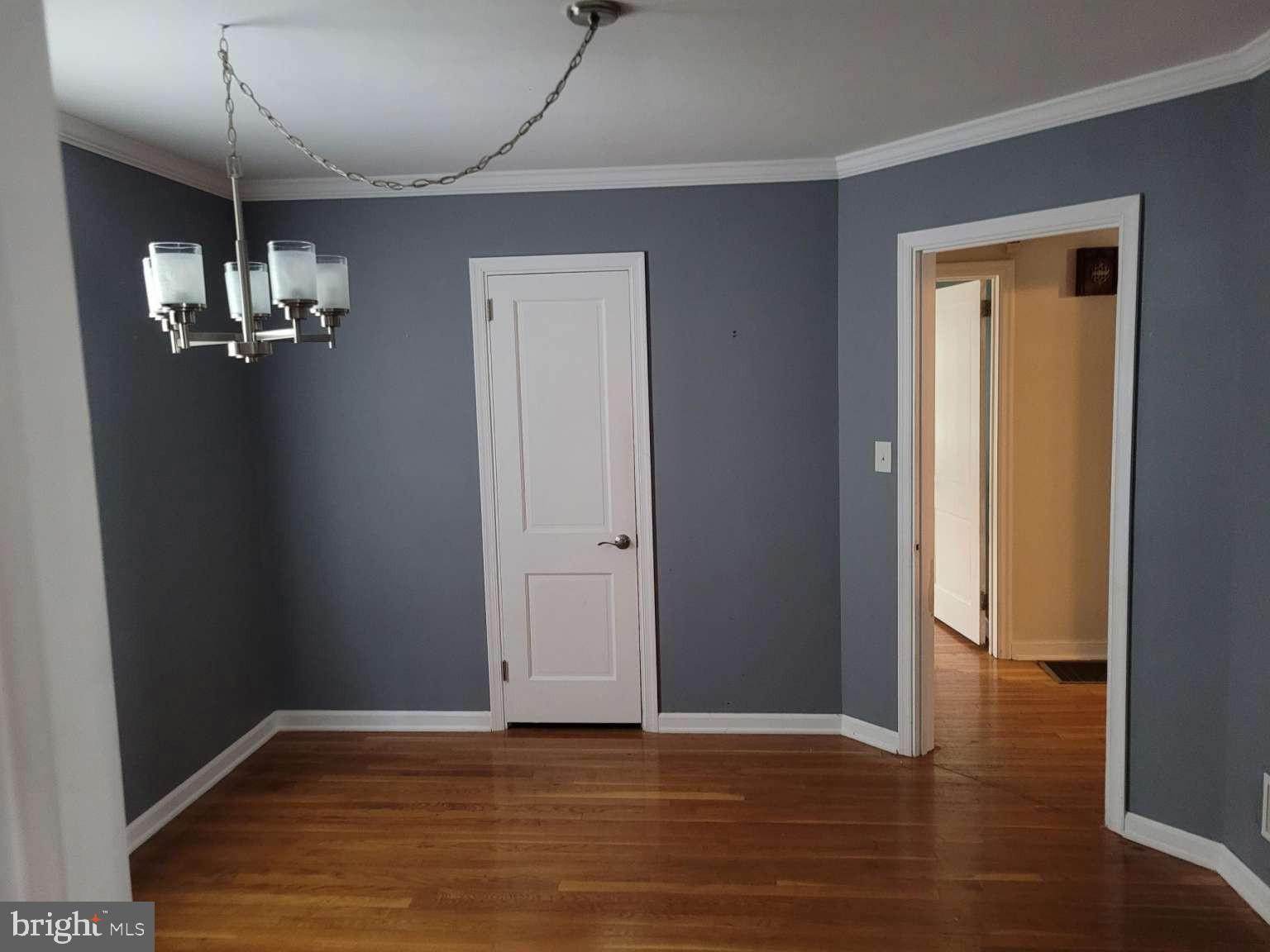 8111 Chambers Hill Road Harrisburg, PA 17111 - Photo 9 of 25 Gallery Image 9