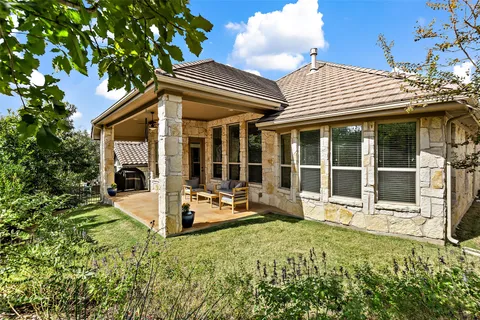 $675,000 | 106 Maxwell Way, Unit 33, Austin, TX 78738