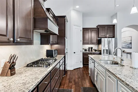 $675,000 | 106 Maxwell Way, Unit 33, Austin, TX 78738